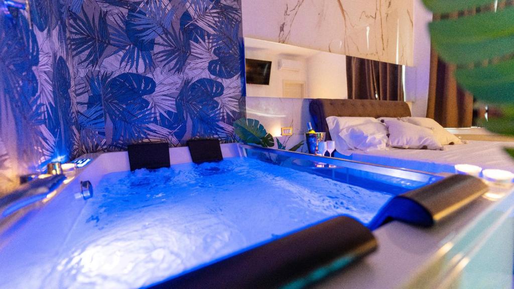 MAZZINI LUXURY JACUZZY SUITE Catania - 1