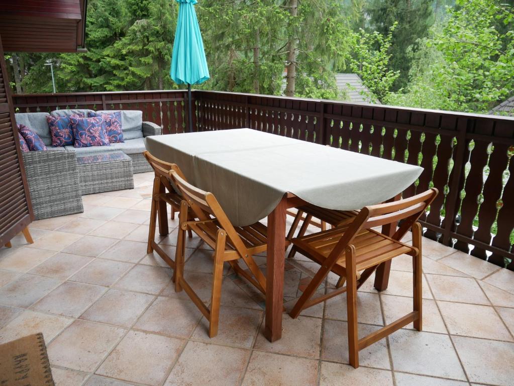 Balkón nebo terasa v ubytování Chalet Mia - Family Cottage, Kranjska Gora