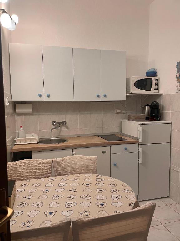 Kuchyňa alebo kuchynka v ubytovaní Villa Terra Nostra Hvar