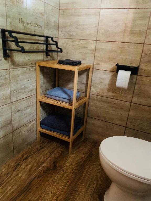 Arvisura Vendégházak family friendly transit apartments - Twin Room With Garden View