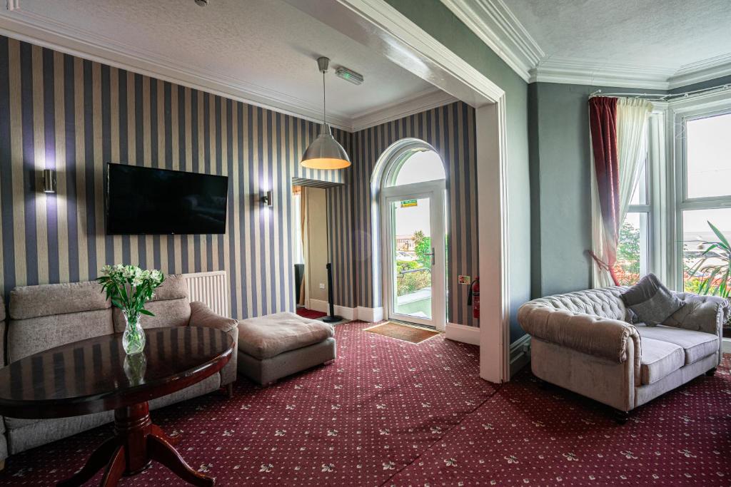 The Central Hotel - Resim 18