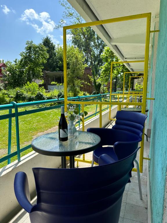 Lelle Beach Club 8638 Balatonlelle, 8 Honvéd utca kép - 1