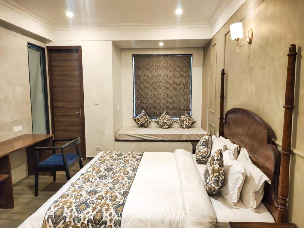 Riverarch Greenfields Resort - Economy Double Room