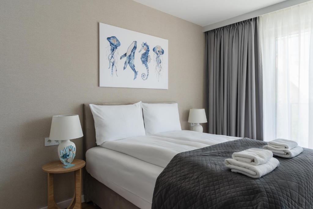 
One-Bedroom Apartment with Balcony
