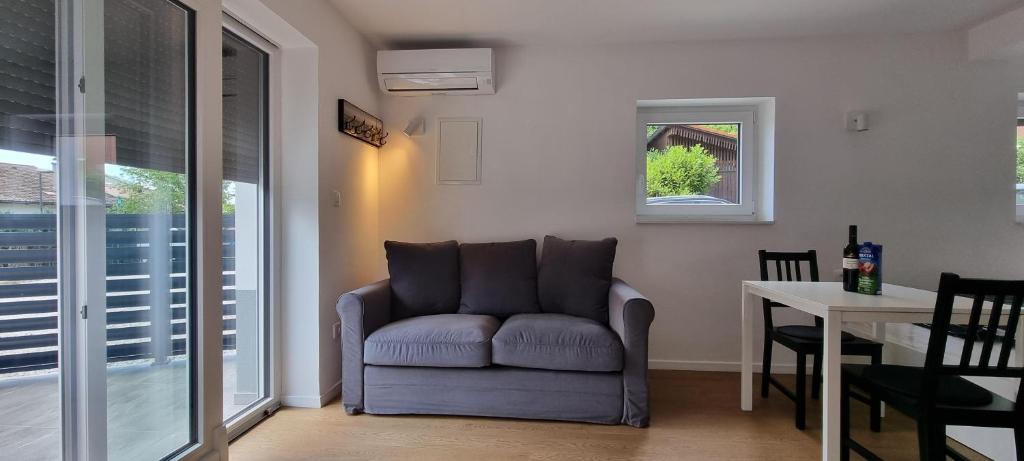 Posezení v ubytování Naia Apartments