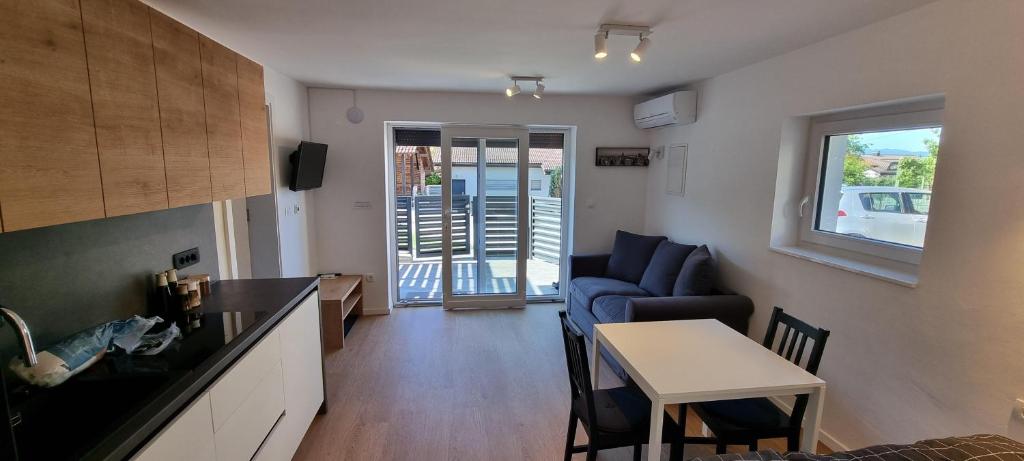 Posezení v ubytování Naia Apartments