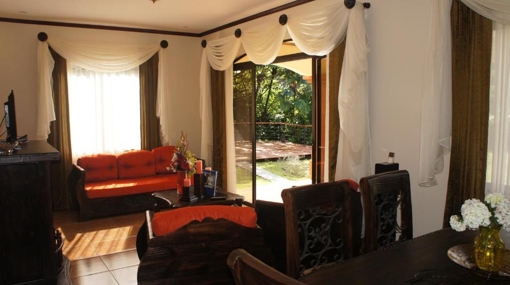 Casa Andalucia Apartments - Apartamento De Tres Habitaciones