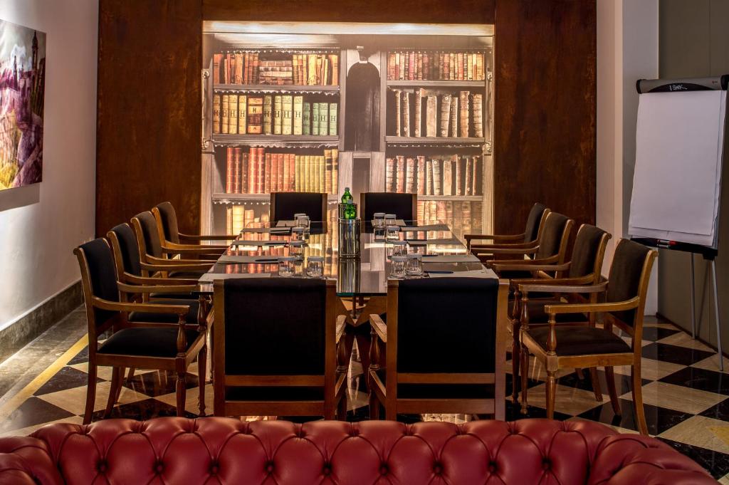 Hotel Federico II Central Palace - Resim 5