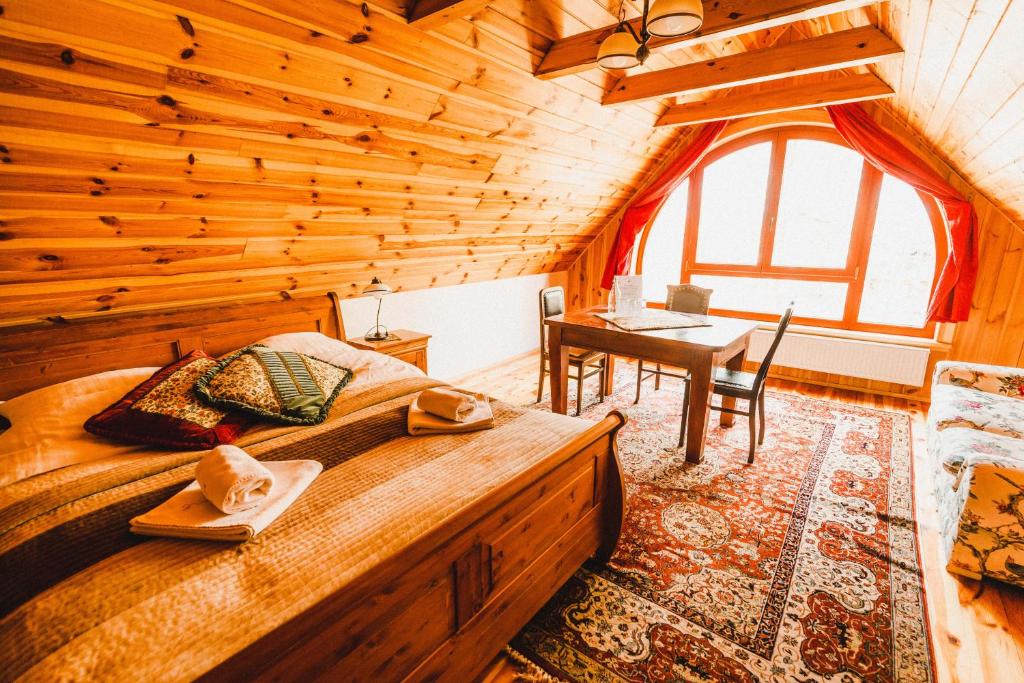 Dwór Zaścianek - Deluxe Double Room