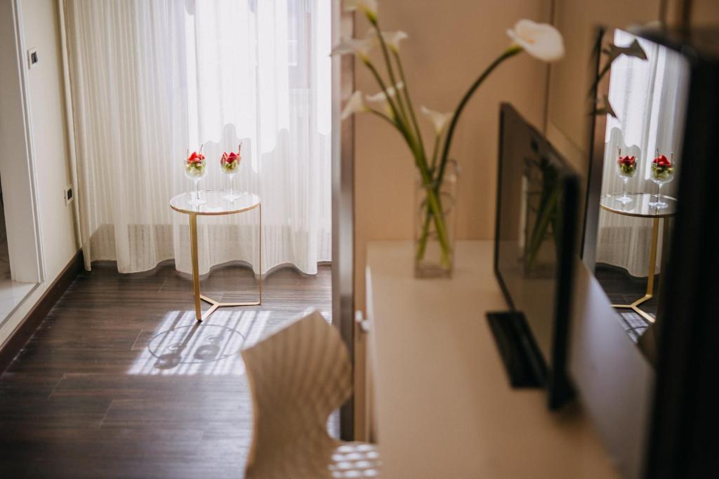 TV a/nebo společenská místnost v ubytování Hotel Lalla Beauty & Relax