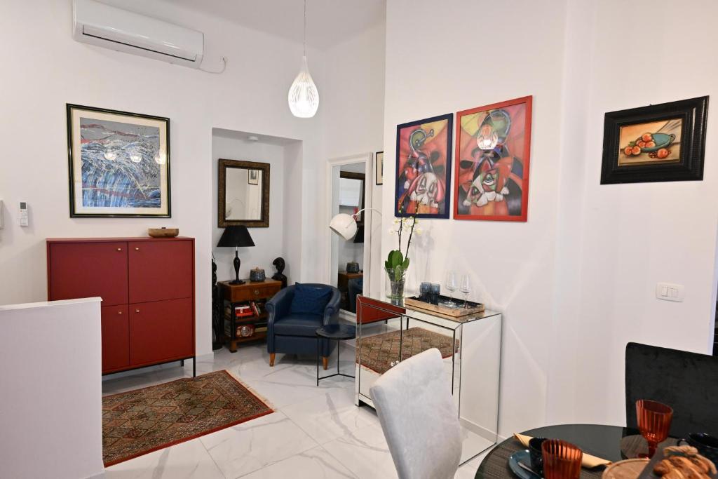 Simply Red Apartment