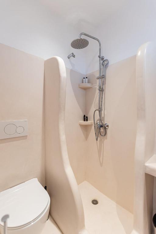 Kúpeľňa v ubytovaní Naxos Beachwalk Rooms