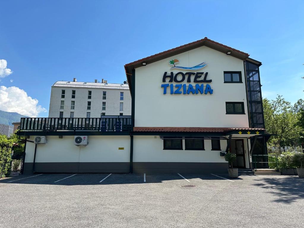 Budova, kde se hotel nachází