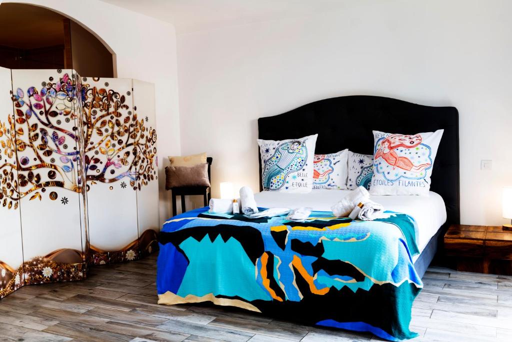 Fotografia z galérie ubytovania La Bravade Luxe et sérénité au cœur de Saint-Tropez Suites spacieuses avec jardin enchanteur v Saint-Tropez