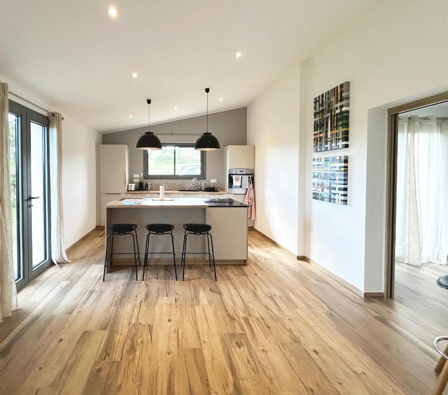Kuchyň nebo kuchyňský kout v ubytování Le Petit Cabanon Provençal