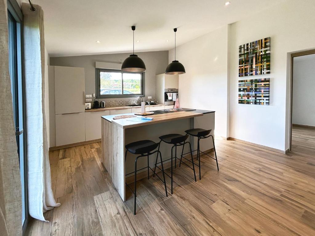Kuchyň nebo kuchyňský kout v ubytování Le Petit Cabanon Provençal