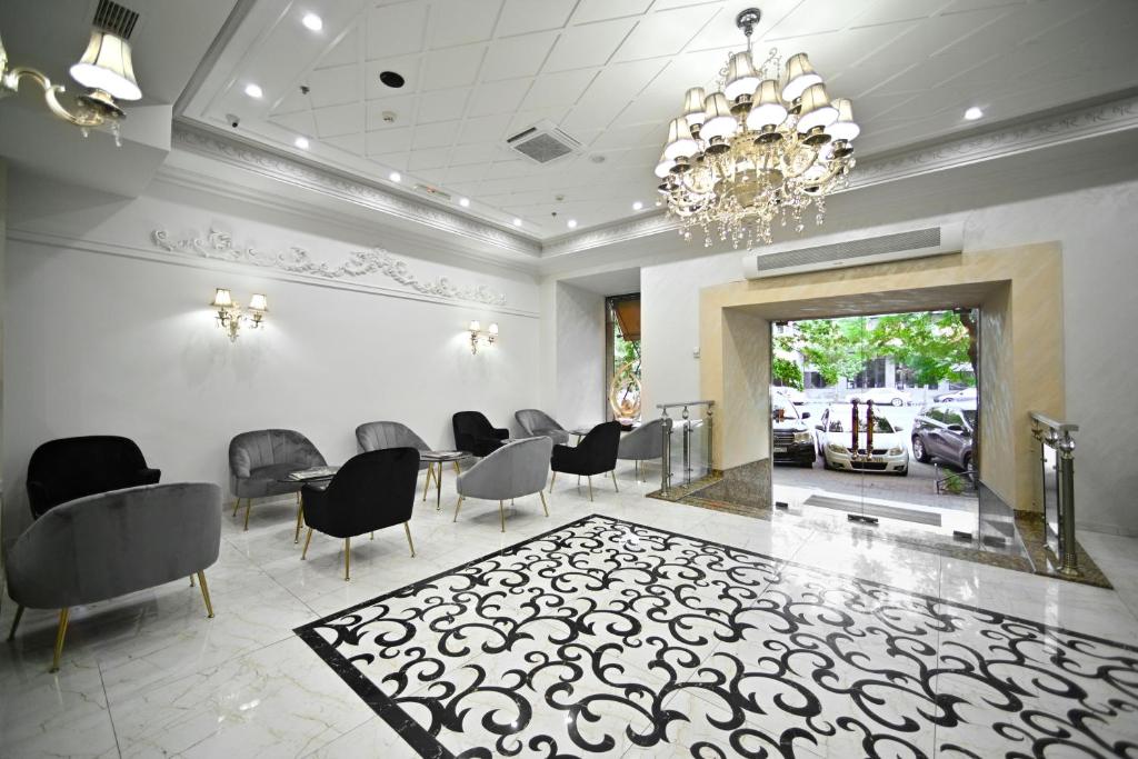 Posezení v ubytování Address Hotel Yerevan by Imperial