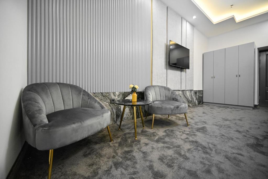 Posezení v ubytování Address Hotel Yerevan by Imperial
