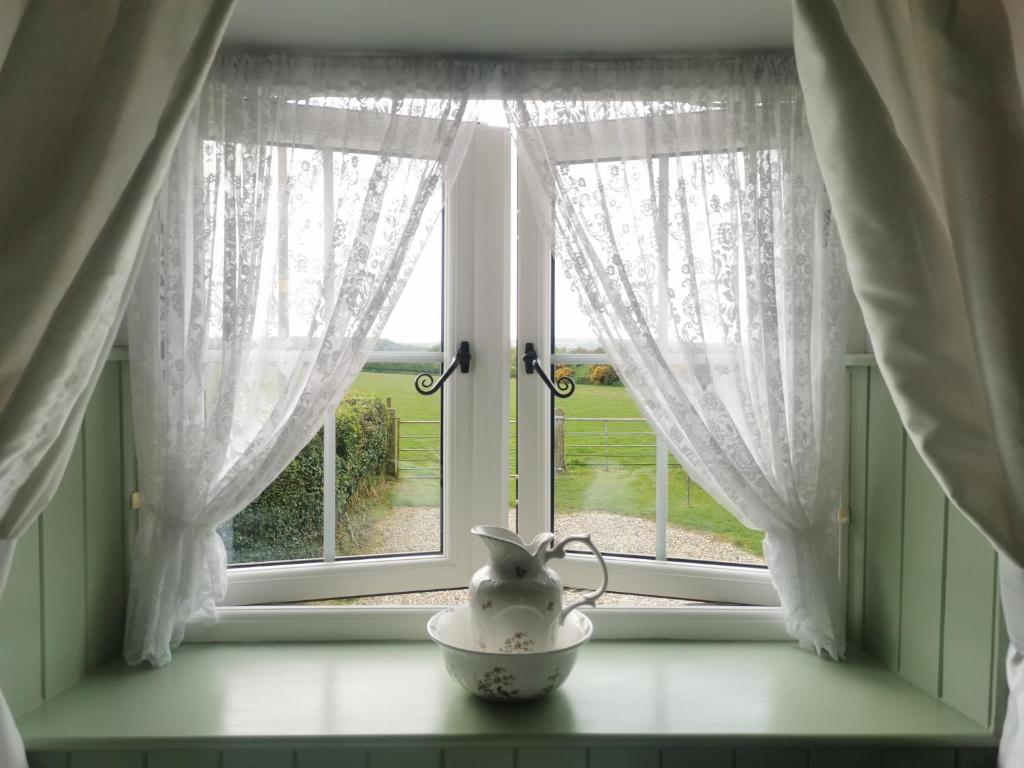 Zahrada ubytování Christie's Cottage Countryside Escape with Spa