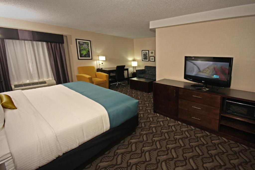 La Quinta by Wyndham Springfield - Room King Ejecutivo Con Sofá Cama