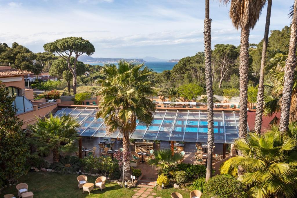 Bazén v ubytování Hotel Sa Punta - Adults Only fr13 nebo v jeho okolí
