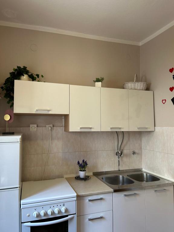 Bolero Guest House - Deluxe Double Or Twin Room With Sea View