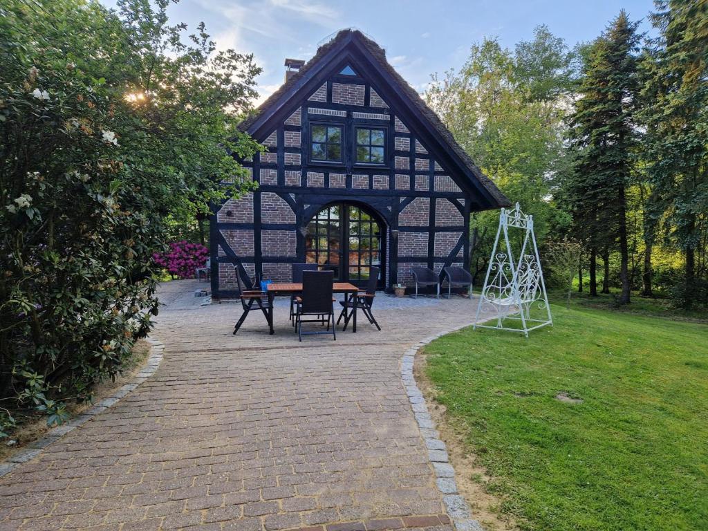1:87 HO Ferienhaus / Cottage / Maison de Vacance Busch 1082