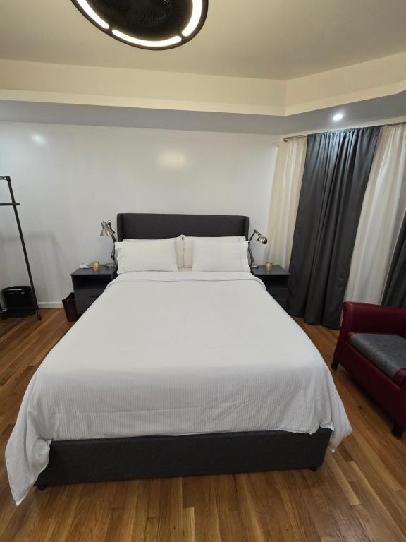 Beautiful Boston Bedroom - New Renovation photo