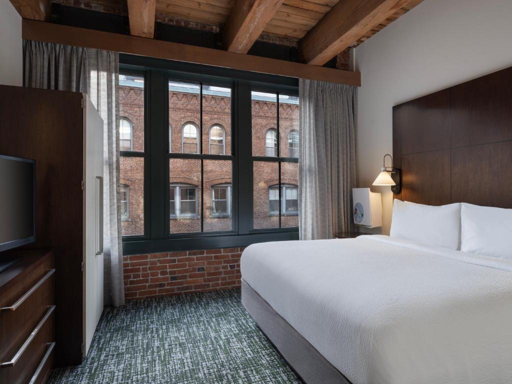 Residence Inn by Marriott Boston Downtown Seaport photo
