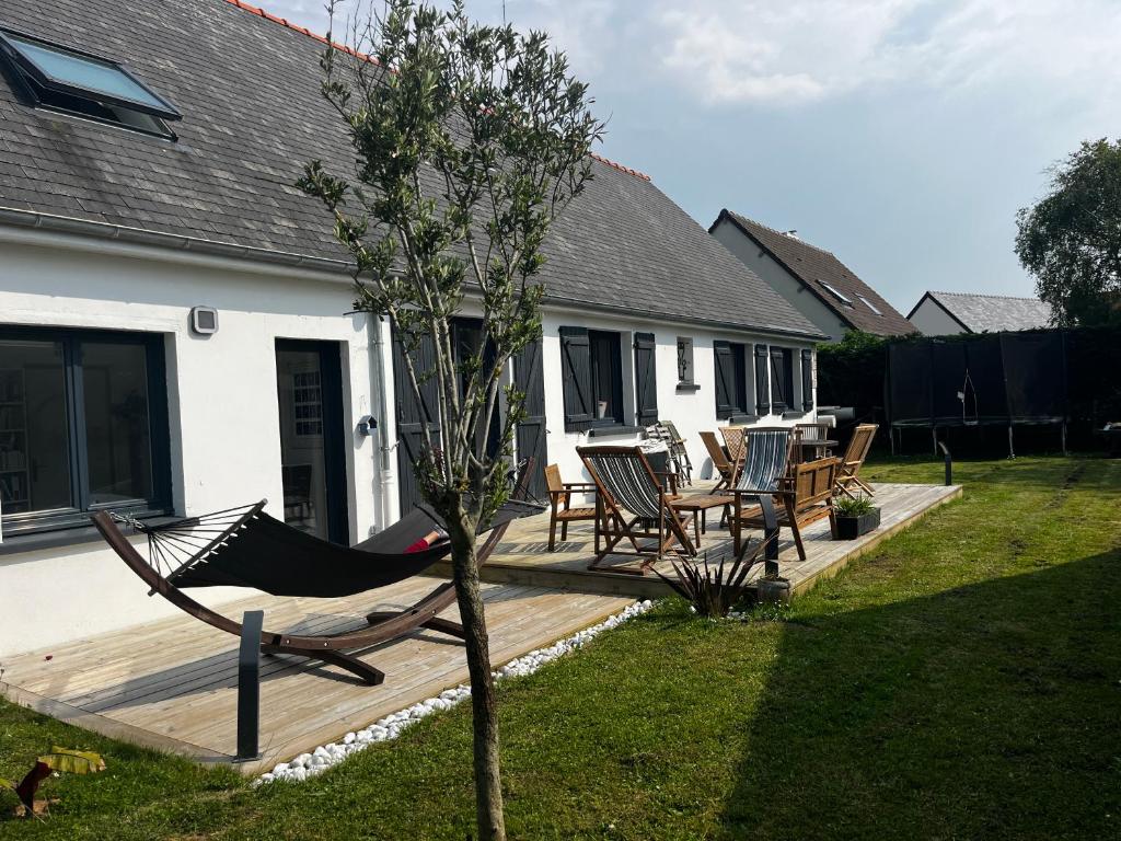 Photo de la galerie de l'établissement Maison HERMANVILLE SUR MER plein pied-à côté de la plage, à Hermanville-sur-Mer