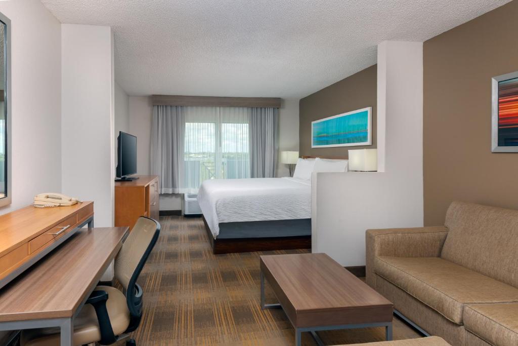 Holiday Inn Miami-Doral Area by IHG photo