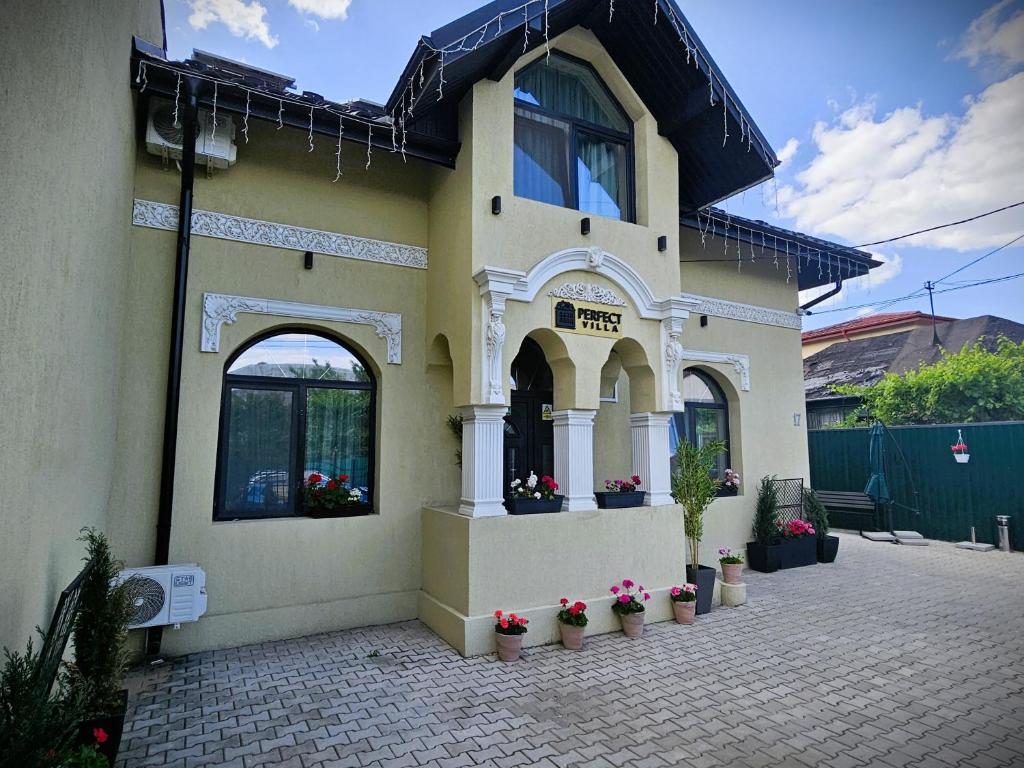 PERFECT VILLA Ploiesti - Housity