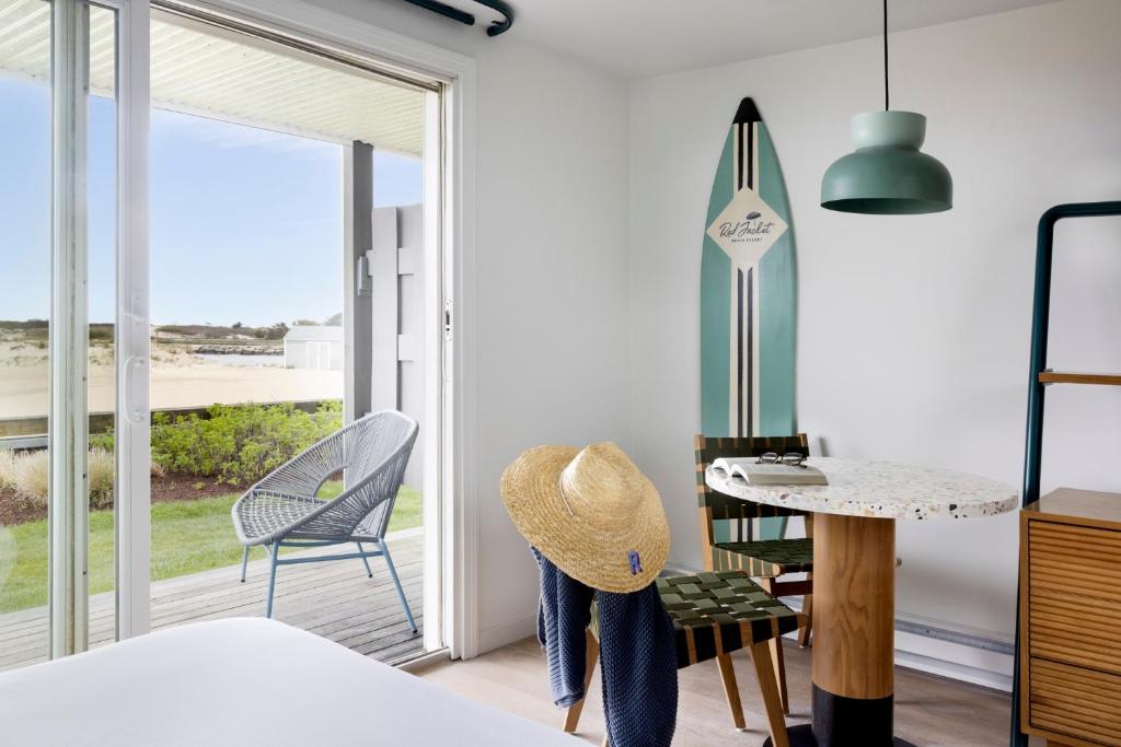 Red Jacket Beach Resort - Habitación Cuádruple Con Vista Al Mar