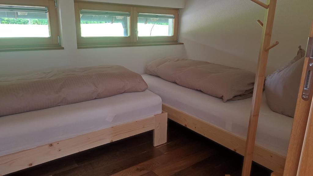 Postel nebo postele na pokoji v ubytování Landwohnung