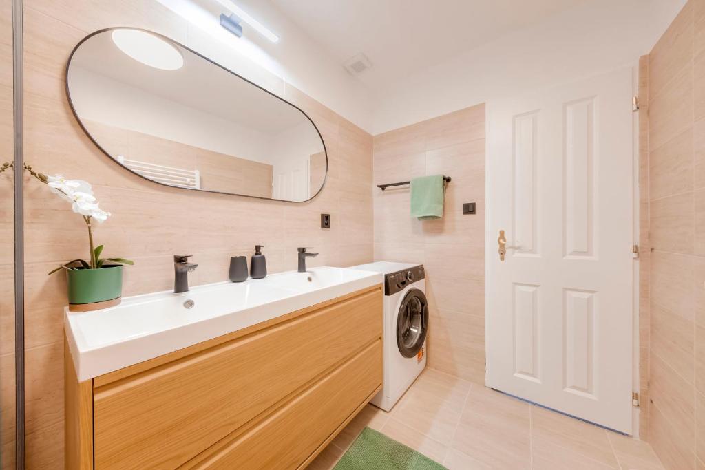 Koupelna v ubytování City center premium apartment Bohemia