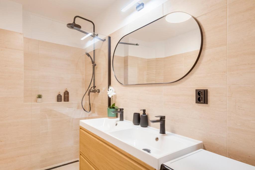 Koupelna v ubytování City center premium apartment Bohemia
