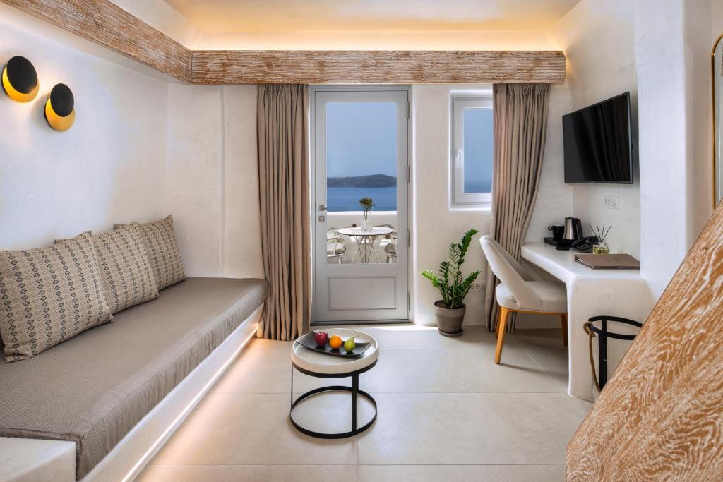 Athina Luxury Suites - 17