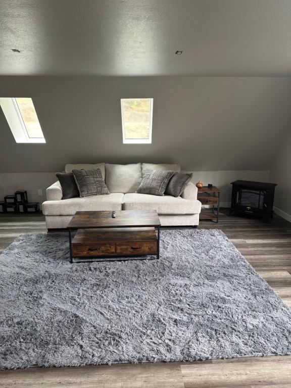 Posezení v ubytování Off Grid Luxury - Unit A