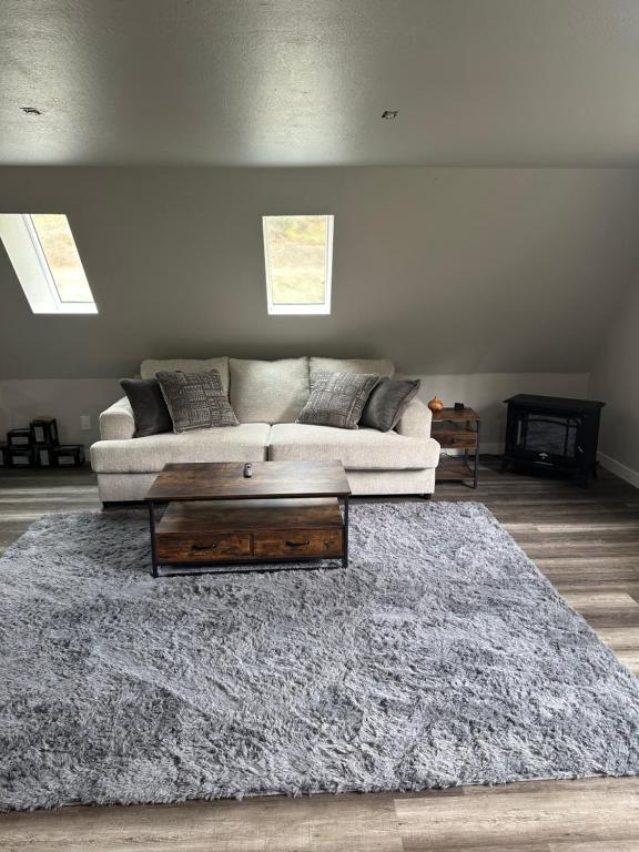 Posezení v ubytování Off Grid Luxury - Unit A
