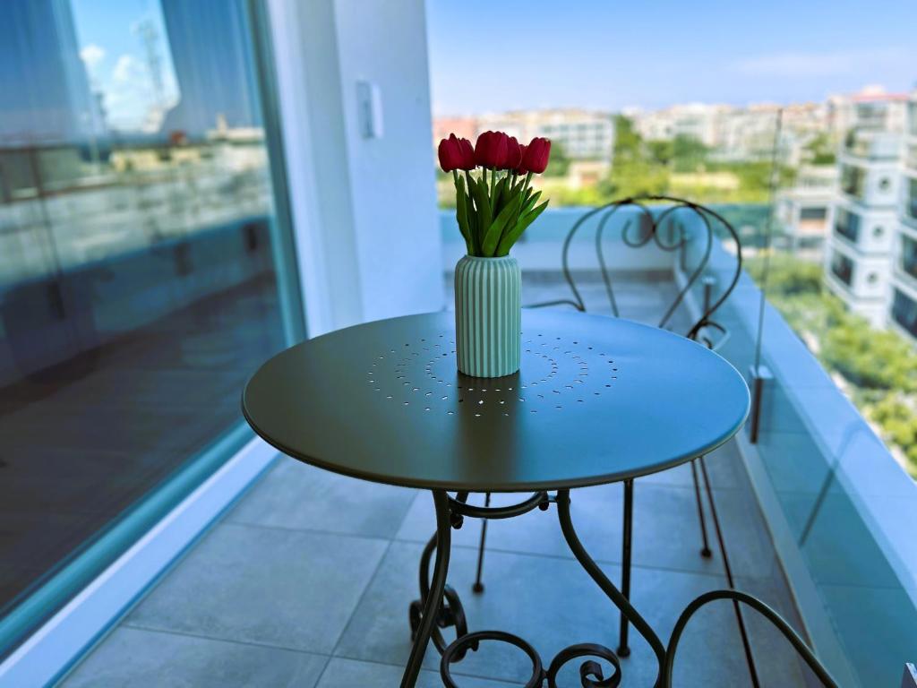 A balcony or terrace at Eyes on the sea - Suite deluxe vista mare