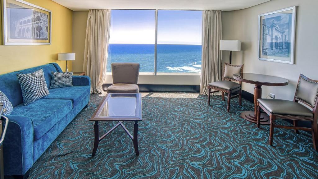 Posezení v ubytování Crowne Plaza Santo Domingo by IHG