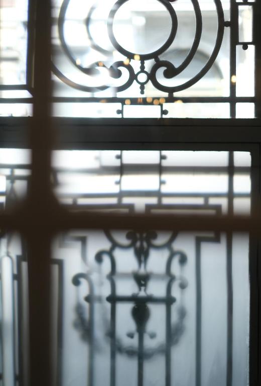 Fotografie z fotogalerie ubytování Your homestay in a bibliophile mansion v Antverpách