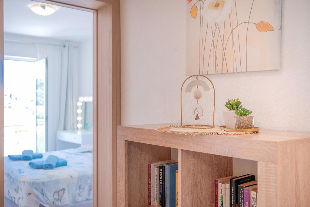 Postel nebo postele na pokoji v ubytování Apartments Edi - ZF Hvar