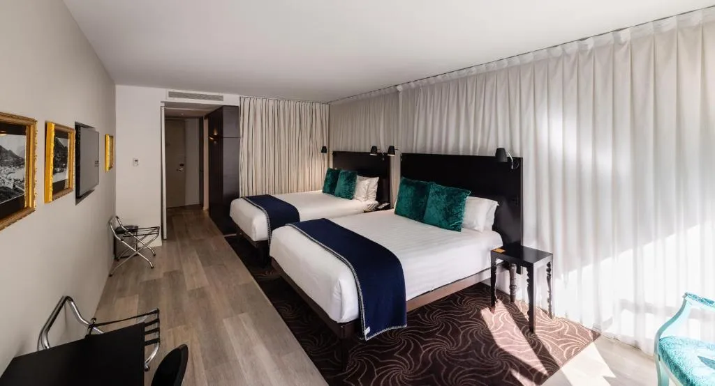 Gondola View Twin Room