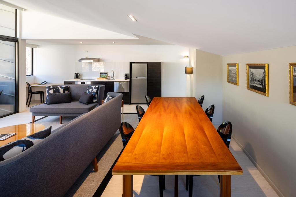 Queenstown Park Boutique Hotel photo