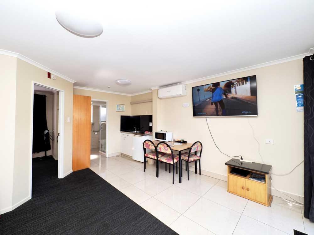 Ulster Lodge Motel - Resim 32