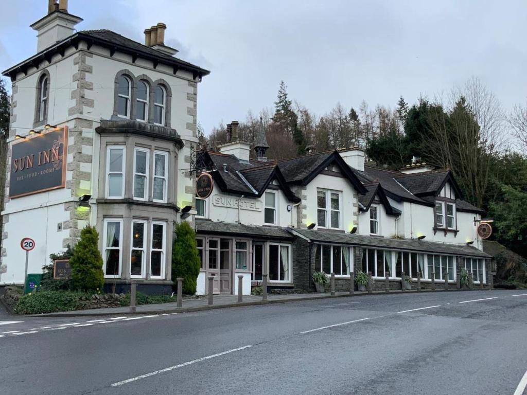 Gallery image of The Sun Inn in Windermere