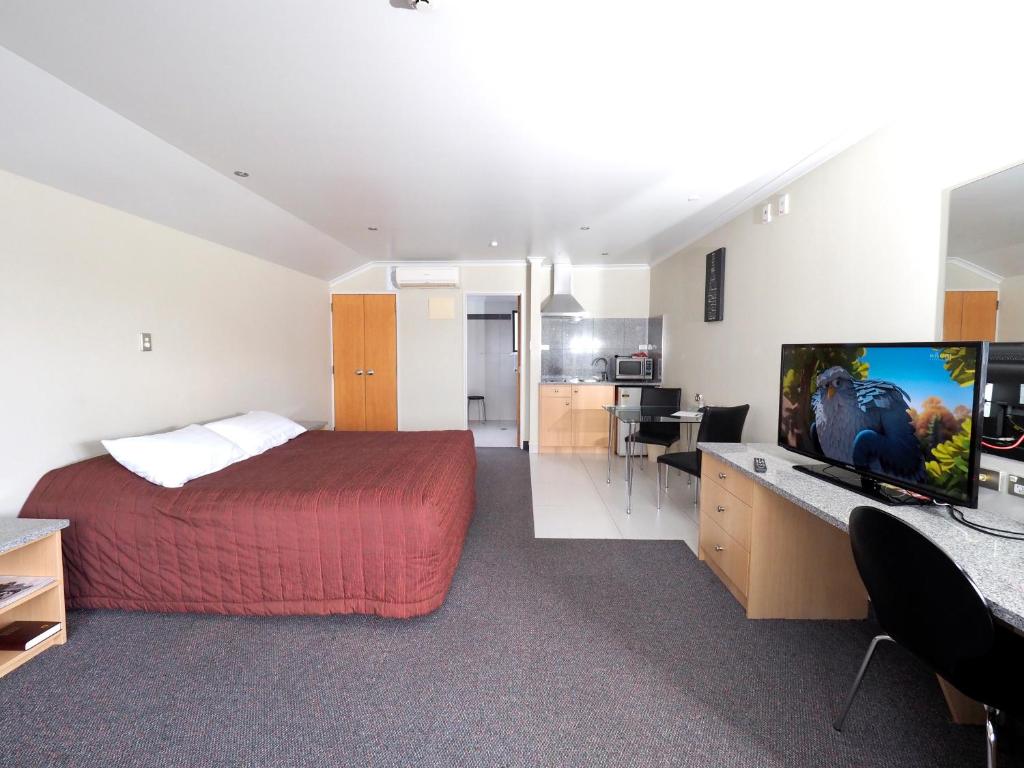 
Classic Studio with Spa Bath
