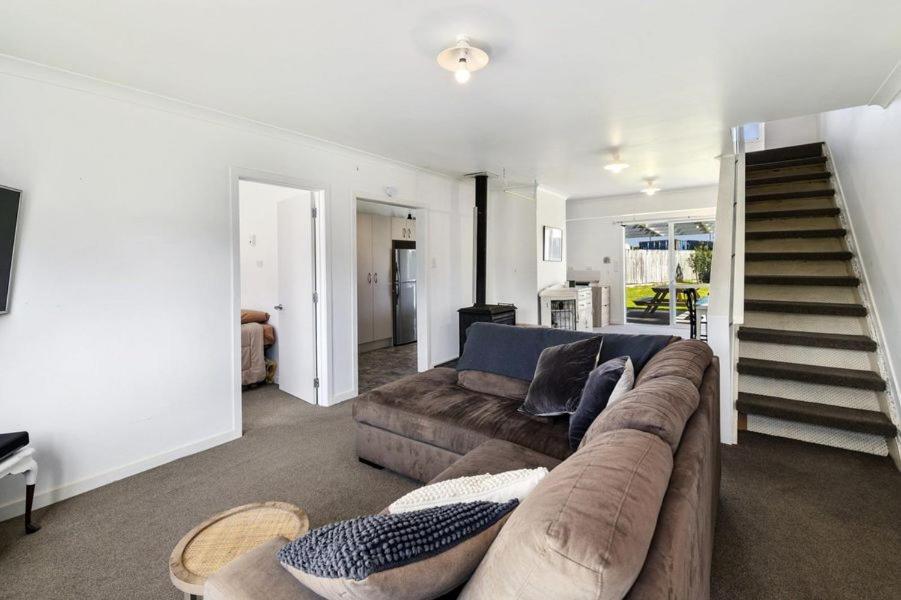 Spacious cosy beach bach, Foxton Beach Updated 2024 Prices