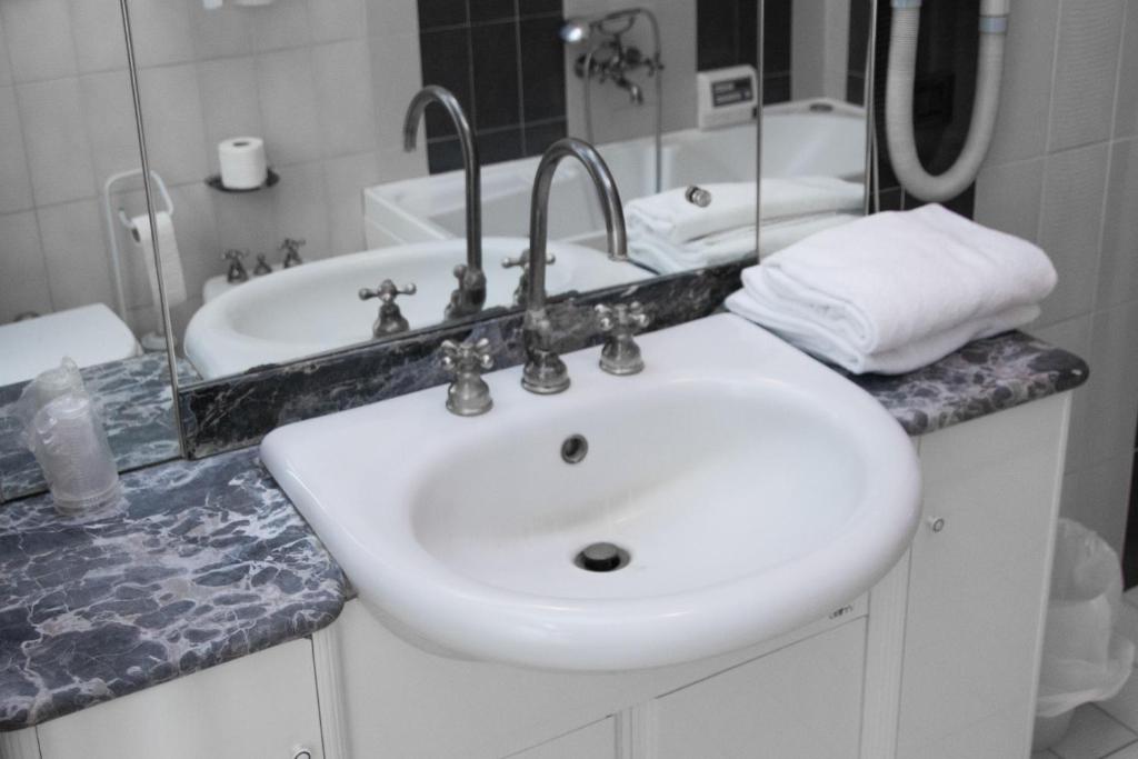 Koupelna v ubytování Hotel Letizia